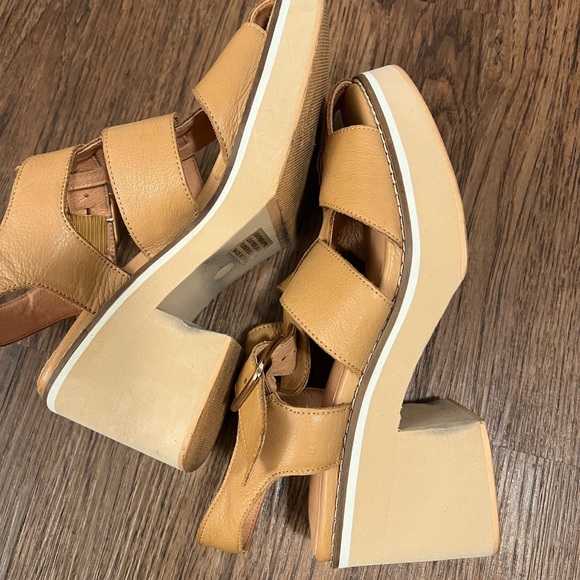 Anthropologie woven leather heels - Picture 7 of 9